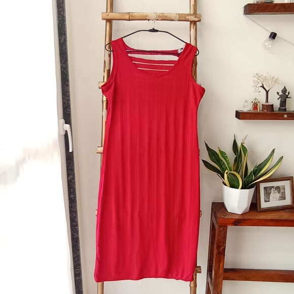 Al-Wazeerah Dresses & Skirts - Ribbed Cut Out Back Dress